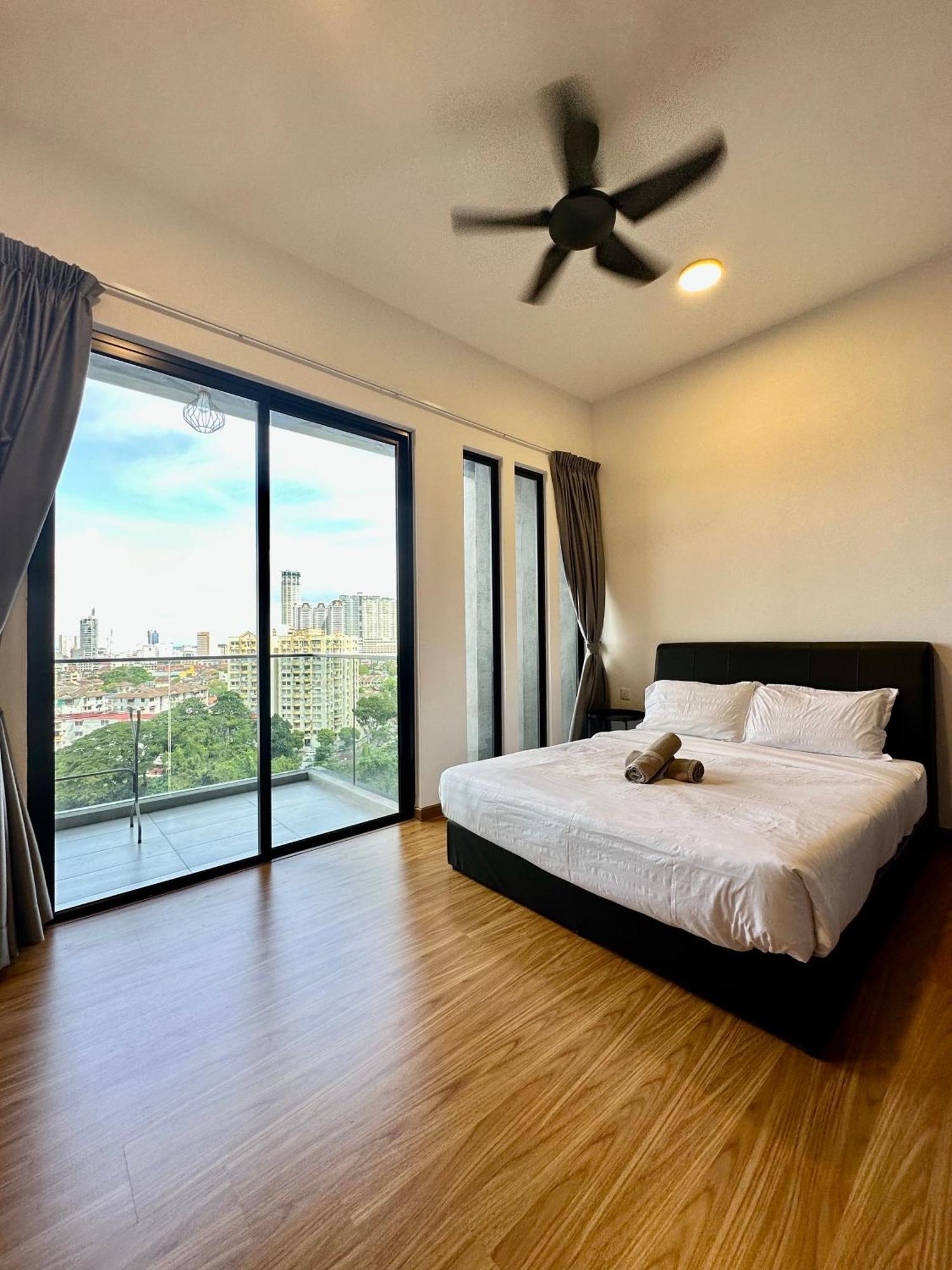 Beacon Executive Suite - City View - By Iz Georgetown Exterior foto